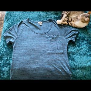 Old Navy teal tee